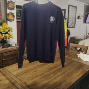 Really nice sweater has a soft fabric but still heavy good quality